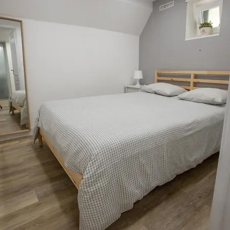 아파트 Charming Renovated Flat In Madragoa By Soulplaces 리스본