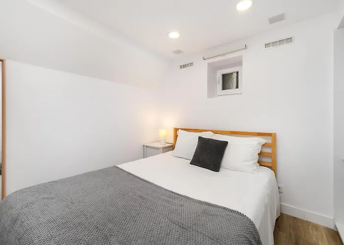Charming Renovated Flat In Madragoa By Soulplaces 아파트